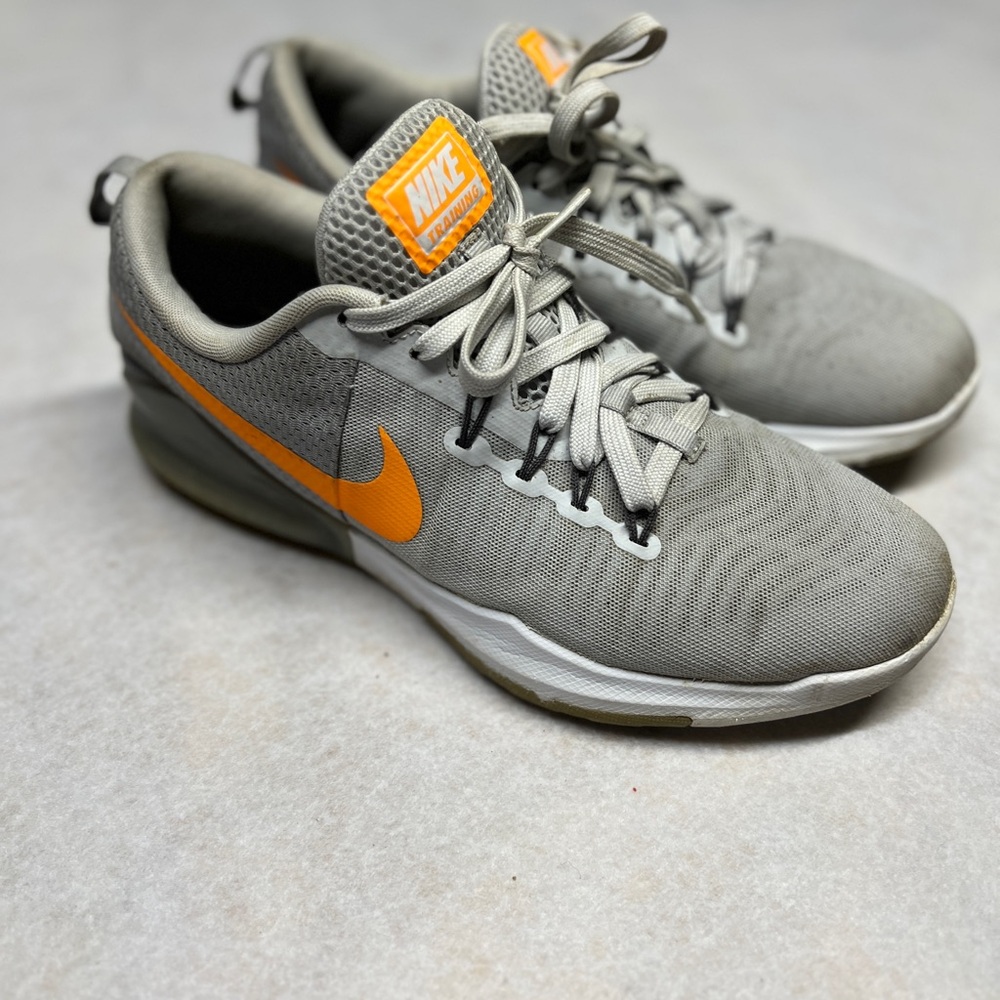 Nike Men’s Size 10 Zoom Train Action Training Low Top Lace Up‎ Gray Orange Swoop